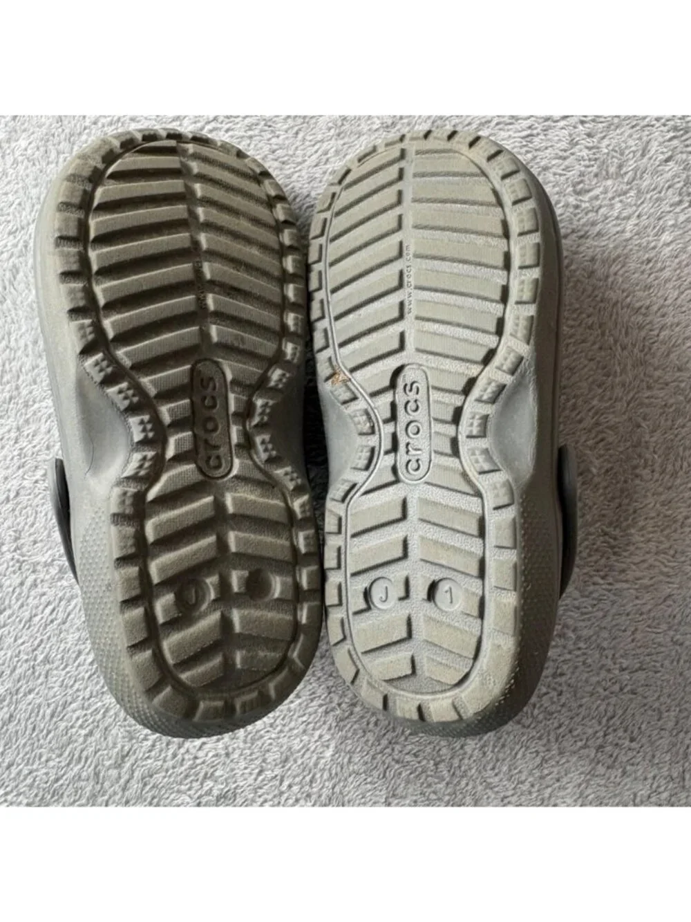 Crocs Clogs Sherpa Lined Unisex Kids 1 Gray Outdoors